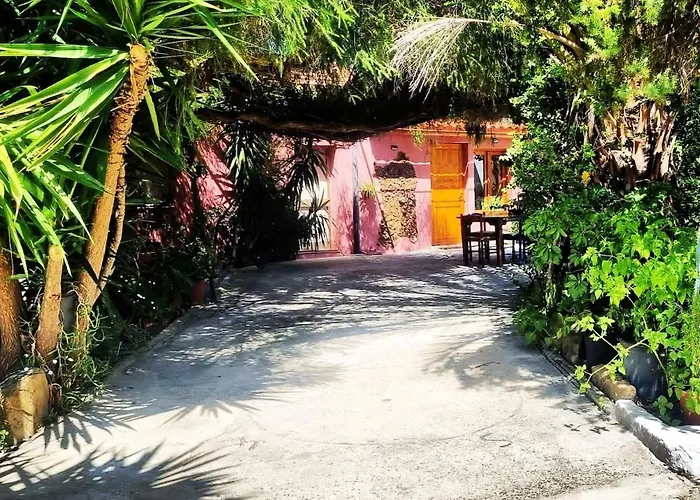 -giardino- Tussen De Olijvenbomen Сasa de vacaciones Donori